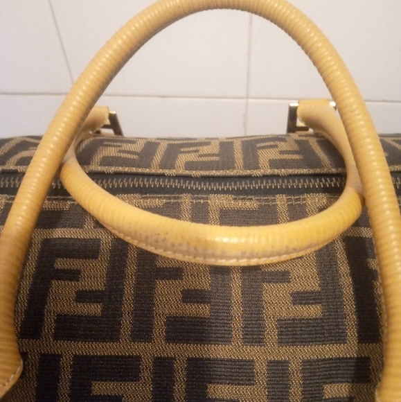 Fendi duffle bag - Picture 6 of 16